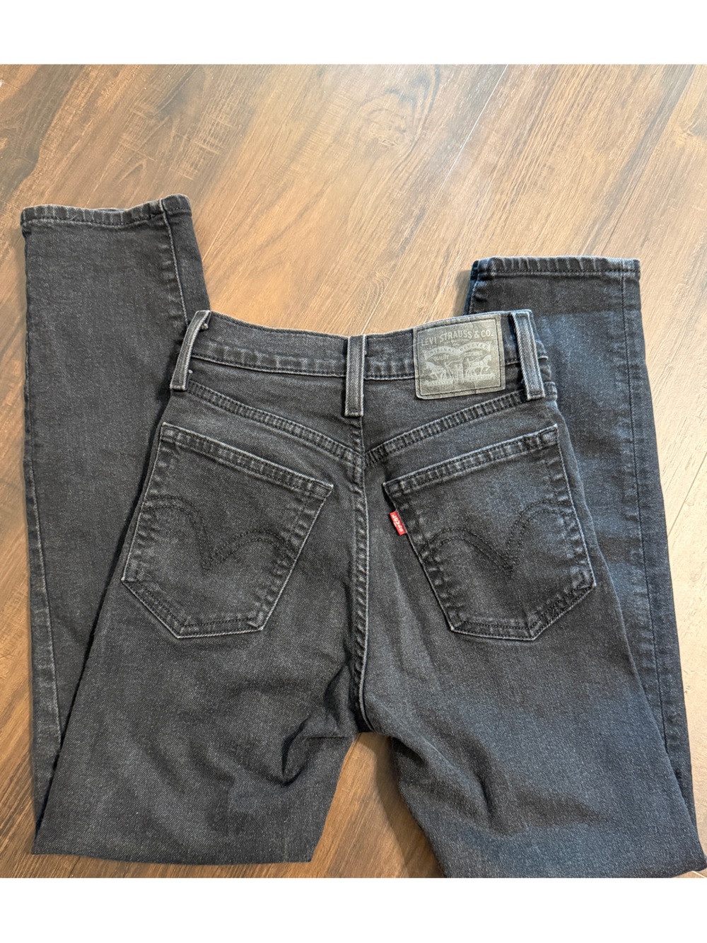 Levi’s Wedgie Straight Jeans Women’s 24 Black High Rise Button Fly Denim